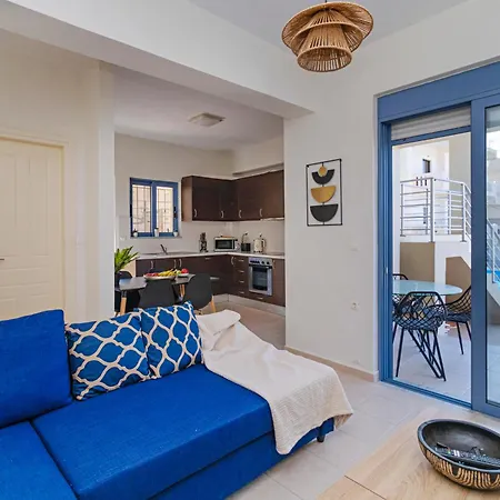 Kimi -new Listing With Sea Views! Apartment